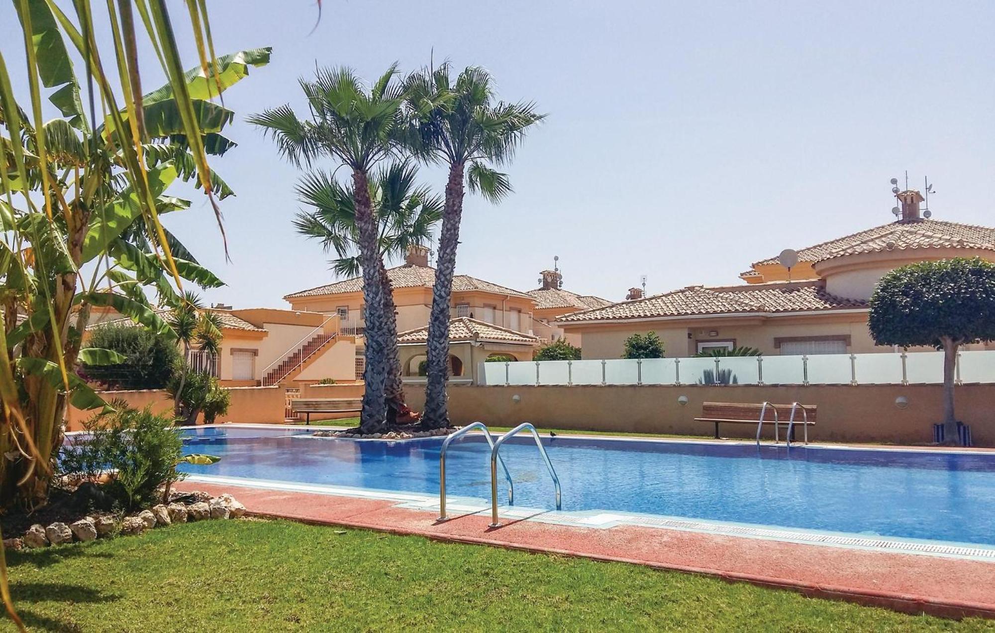 Cozy Home In Orihuela Costa With Kitchen Dehesa de Campoamor  Экстерьер фото